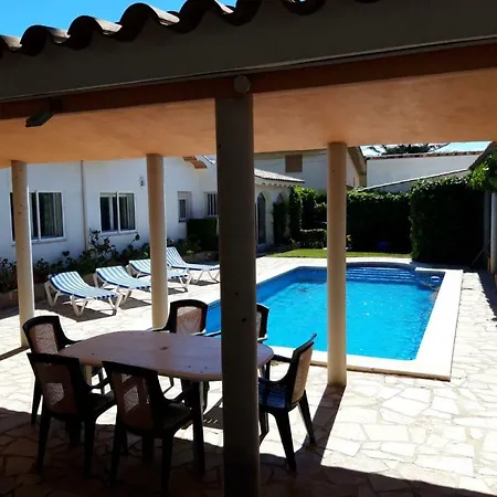 Casa Linda Vlak Aan Zee Calafat